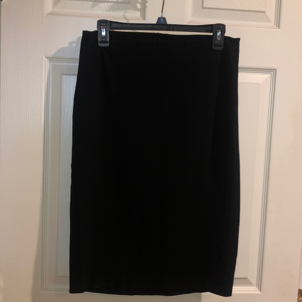 Vince camuto  medium pull on pencil skirt